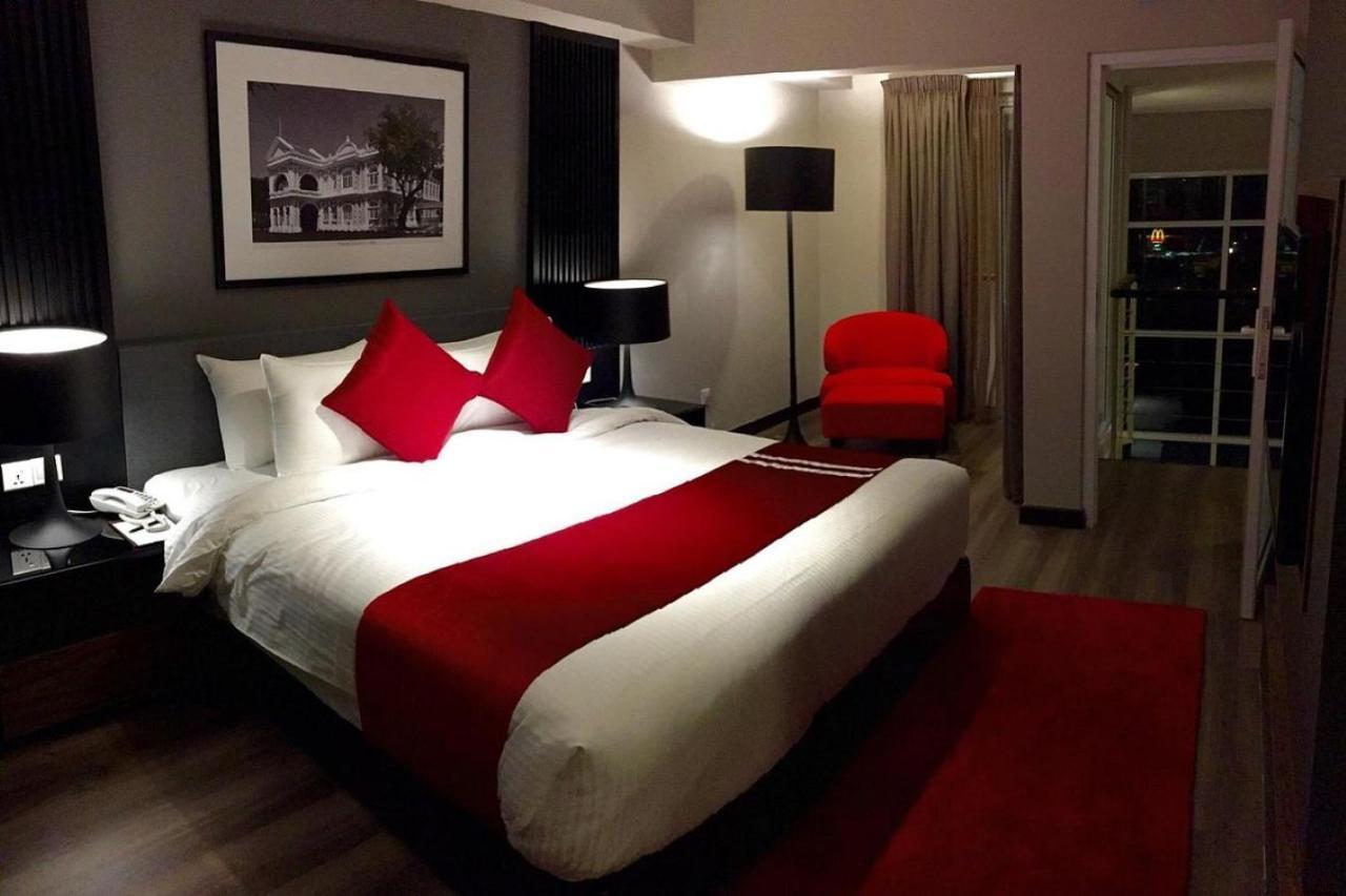 Maritime Luxury Suites George Town Exterior photo