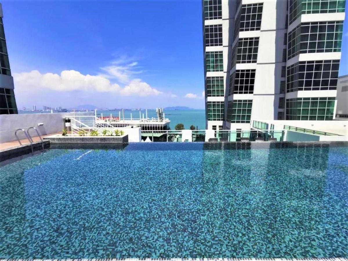 Maritime Luxury Suites George Town Exterior photo